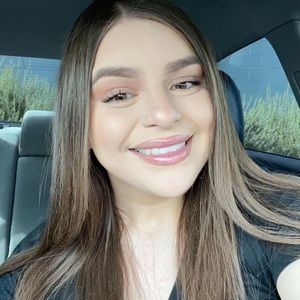 Meet your Posher, Karla